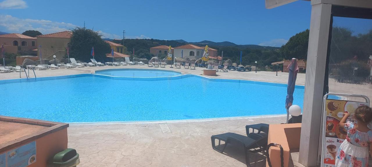 Ferienwohnung Surf House Mirice Vignola Mare Exterior foto
