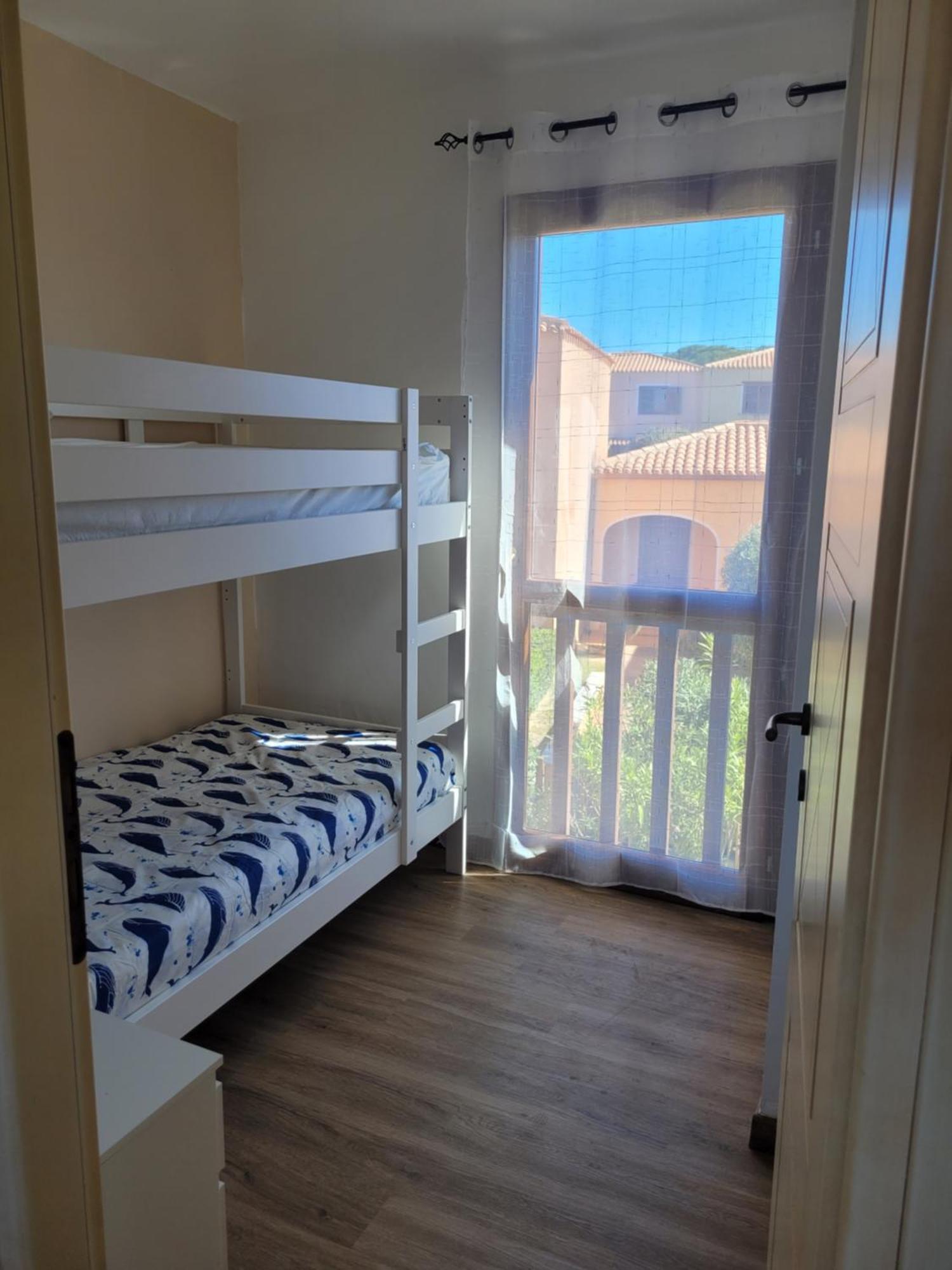 Ferienwohnung Surf House Mirice Vignola Mare Exterior foto